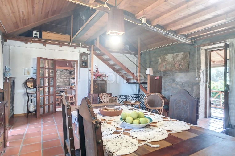 Moradia T4 para Venda em Armamar Foto 5