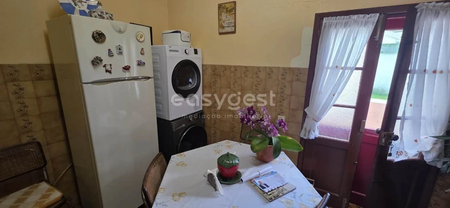 Moradia T4 para Venda em Terra Chã Foto 18