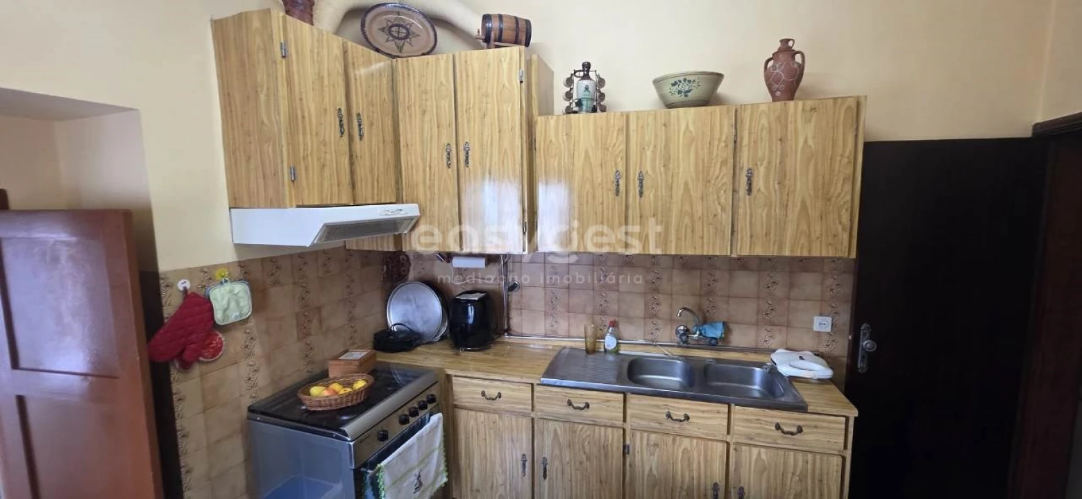 Moradia T4 para Venda em Terra Chã Foto 19