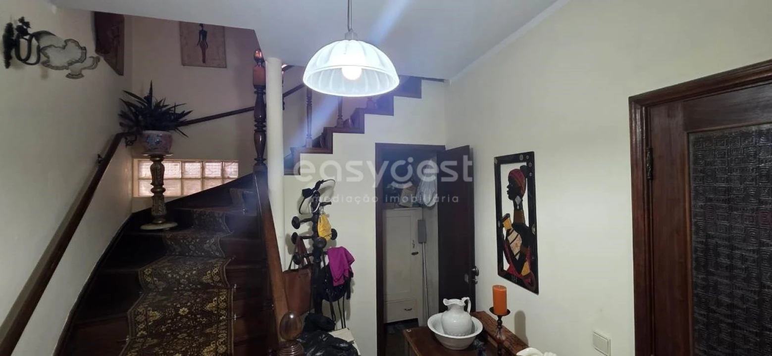 Moradia T4 para Venda em Terra Chã Foto 33