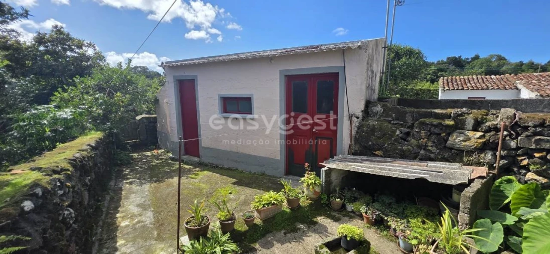 Moradia T4 para Venda em Terra Chã Foto 26