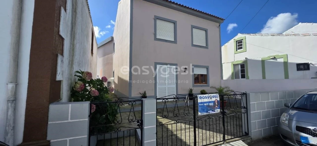 Moradia T4 para Venda em Terra Chã Foto 36