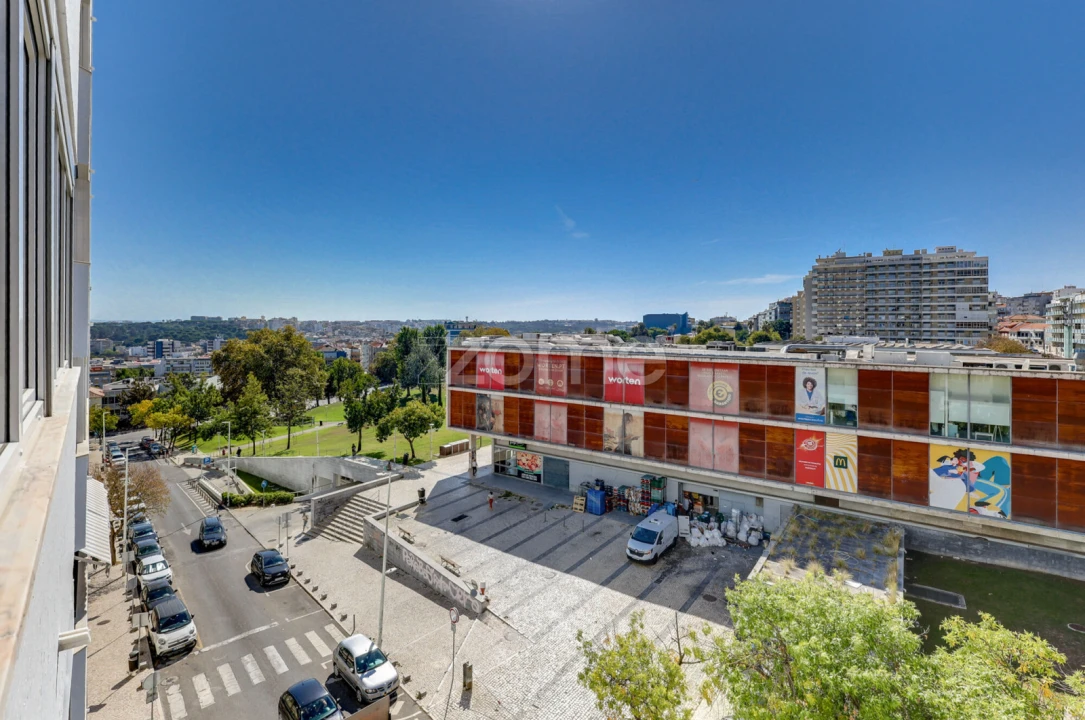 Apartamento T3 para Arrendamento em Almada, Cova da Piedade, Pragal e Cacilhas Foto 28