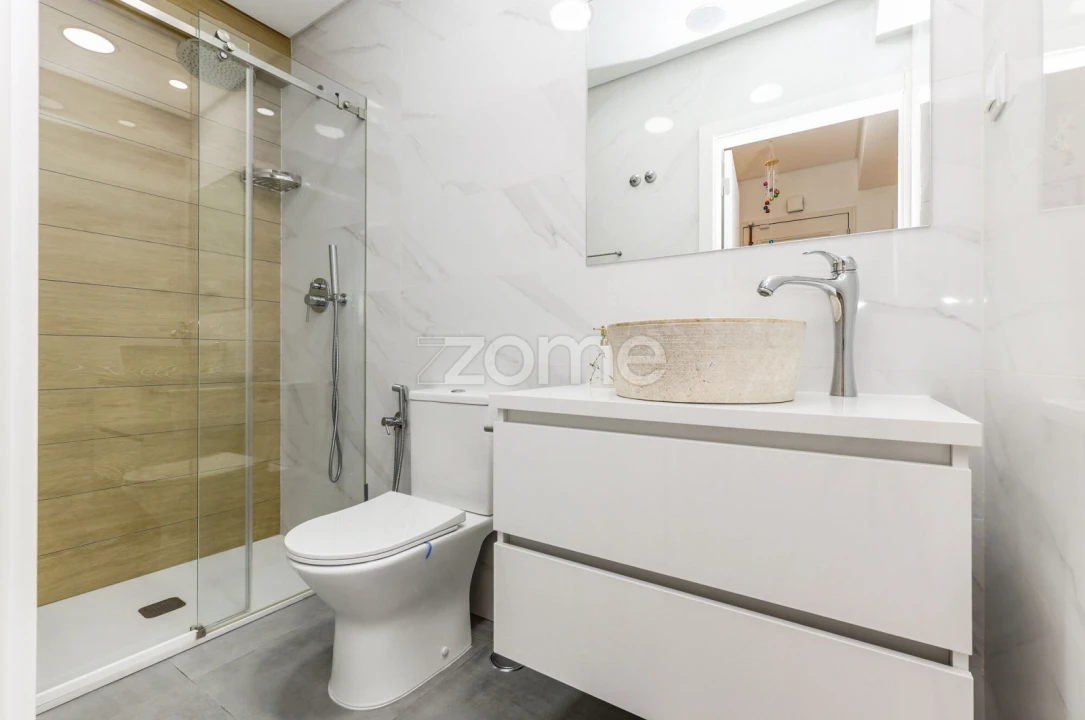 Apartamento T3 para Arrendamento em Almada, Cova da Piedade, Pragal e Cacilhas Foto 8