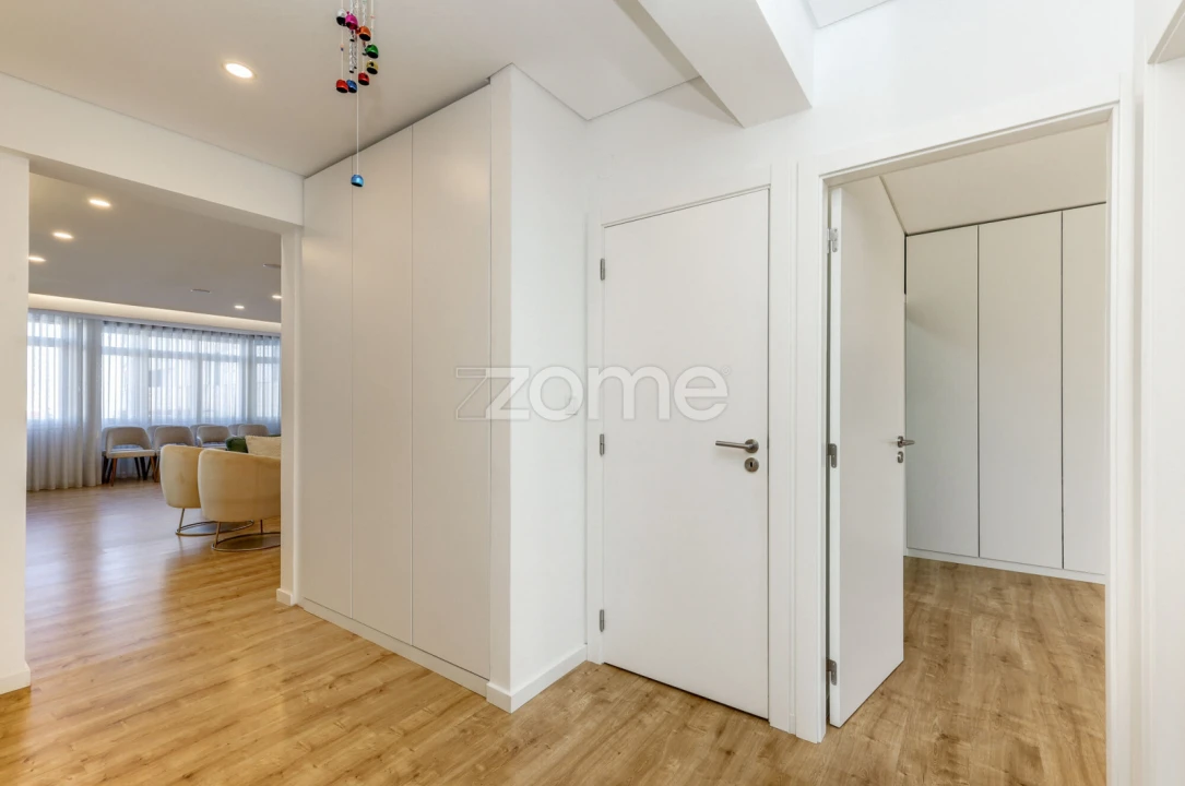 Apartamento T3 para Arrendamento em Almada, Cova da Piedade, Pragal e Cacilhas Foto 7