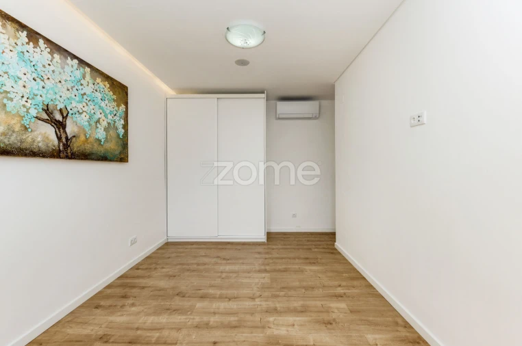 Apartamento T3 para Arrendamento em Almada, Cova da Piedade, Pragal e Cacilhas Foto 23