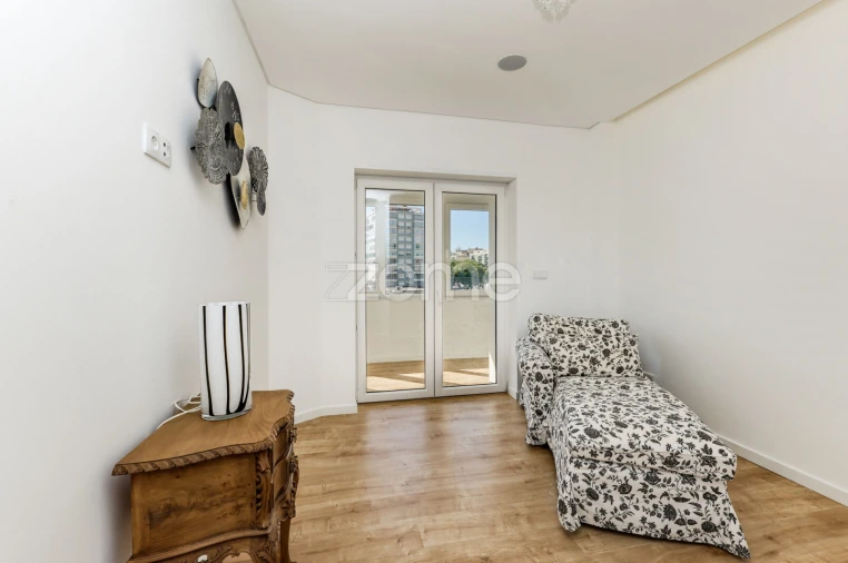 Apartamento T3 para Arrendamento em Almada, Cova da Piedade, Pragal e Cacilhas Foto 20