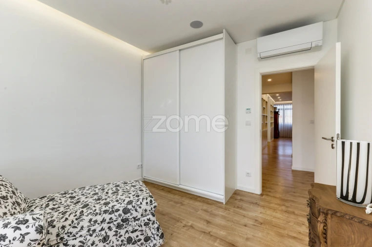 Apartamento T3 para Arrendamento em Almada, Cova da Piedade, Pragal e Cacilhas Foto 22