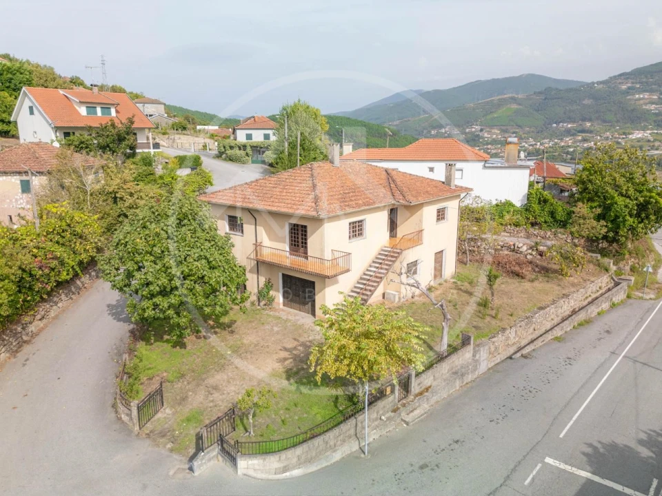 Moradia T4 para Venda em Salvador e Santo Aleixo de Além-Tâmega Foto 2