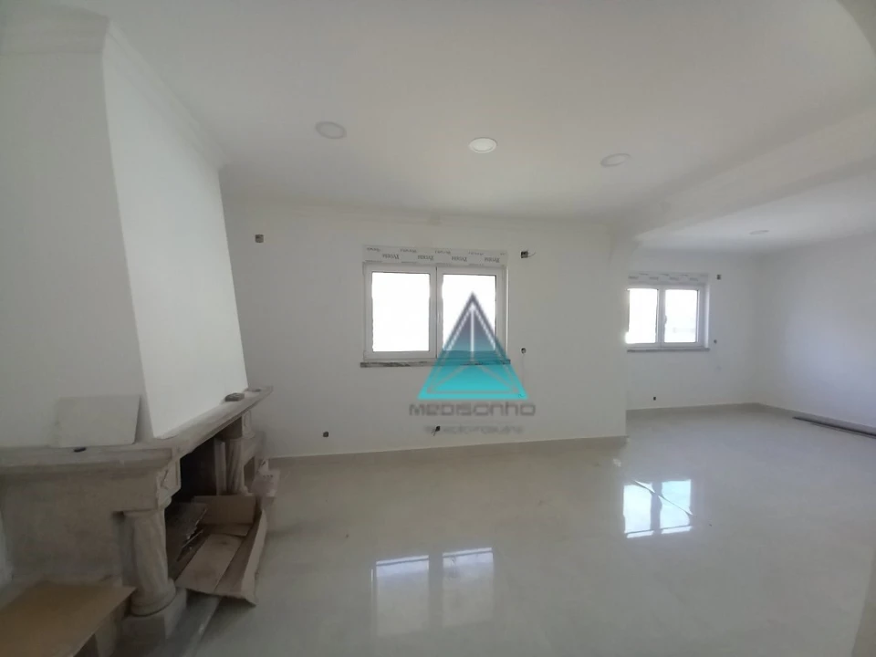 Moradia T3 para Venda em Amora Foto 6