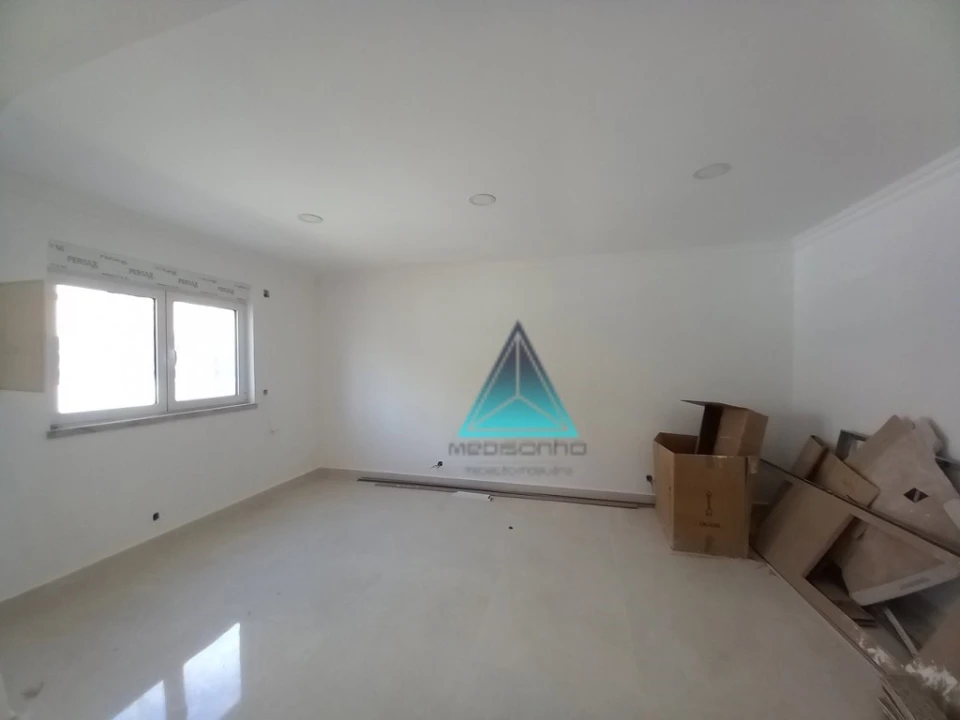 Moradia T3 para Venda em Amora Foto 7