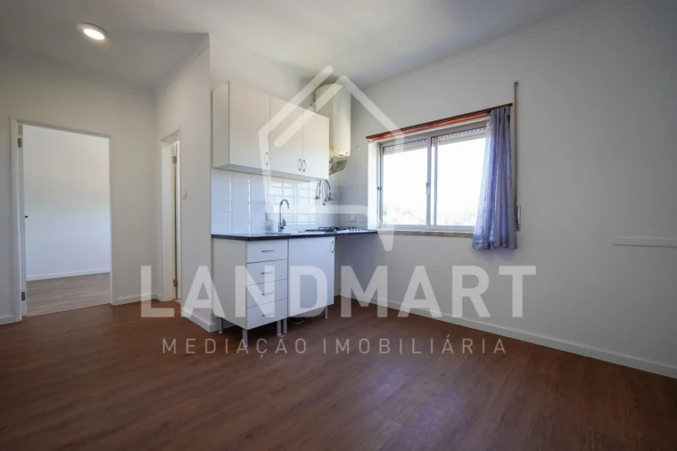 Apartamento T1 para Venda em Benedita Foto 2