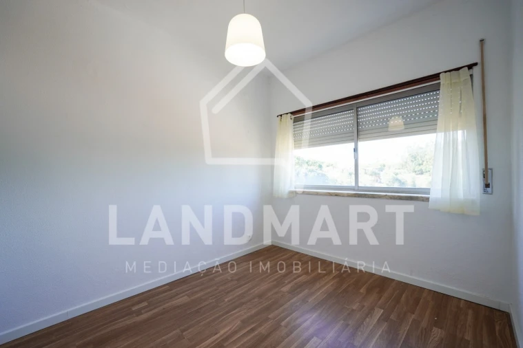 Apartamento T1 para Venda em Benedita Foto 5