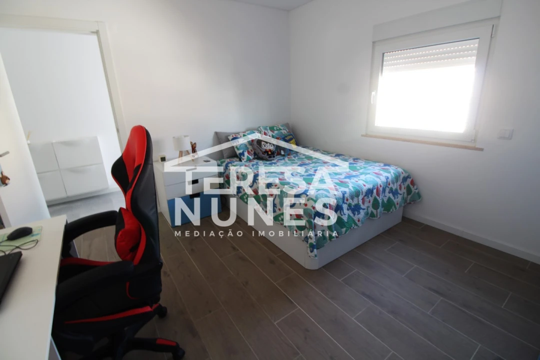 Moradia T2 para Venda em Quinta do Conde Foto 13
