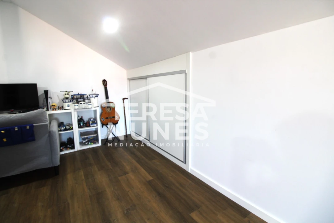 Moradia T2 para Venda em Quinta do Conde Foto 23