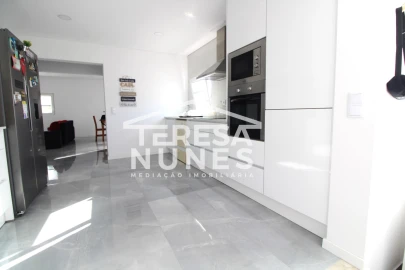 Moradia T2 para Venda em Quinta do Conde