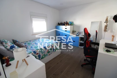 Moradia T2 para Venda em Quinta do Conde