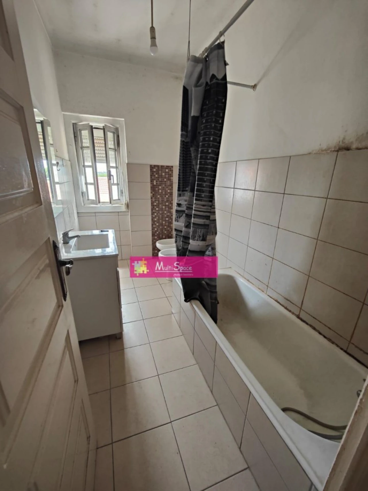 Moradia T6 para Venda em Torres Novas (Santa Maria, Salvador e Santiago) Foto 7