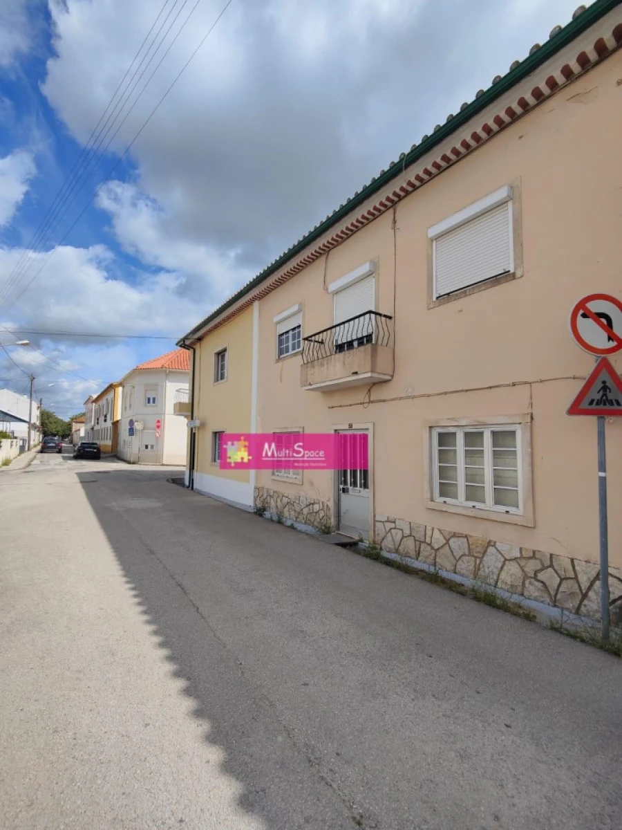 Moradia T6 para Venda em Torres Novas (Santa Maria, Salvador e Santiago) Foto 2