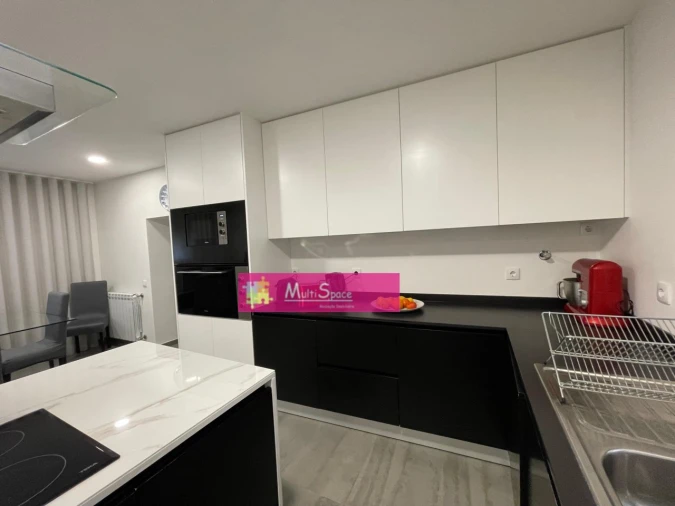 Moradia T3 para Venda em Atouguia Foto 5