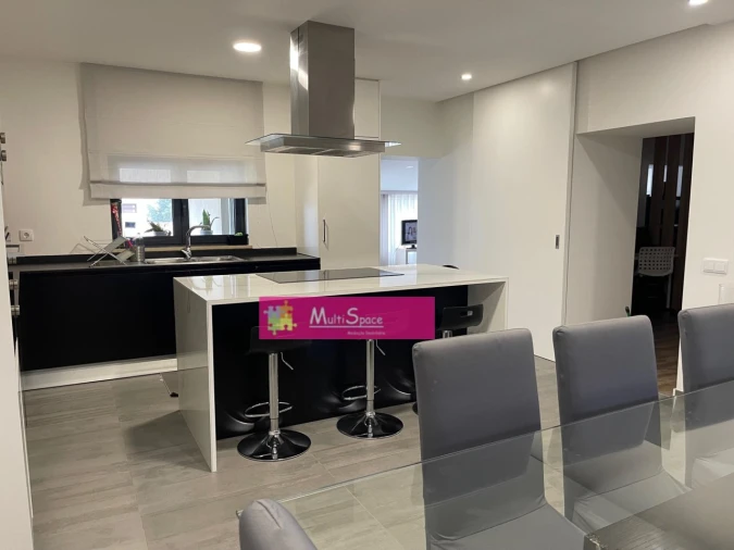 Moradia T3 para Venda em Atouguia Foto 6