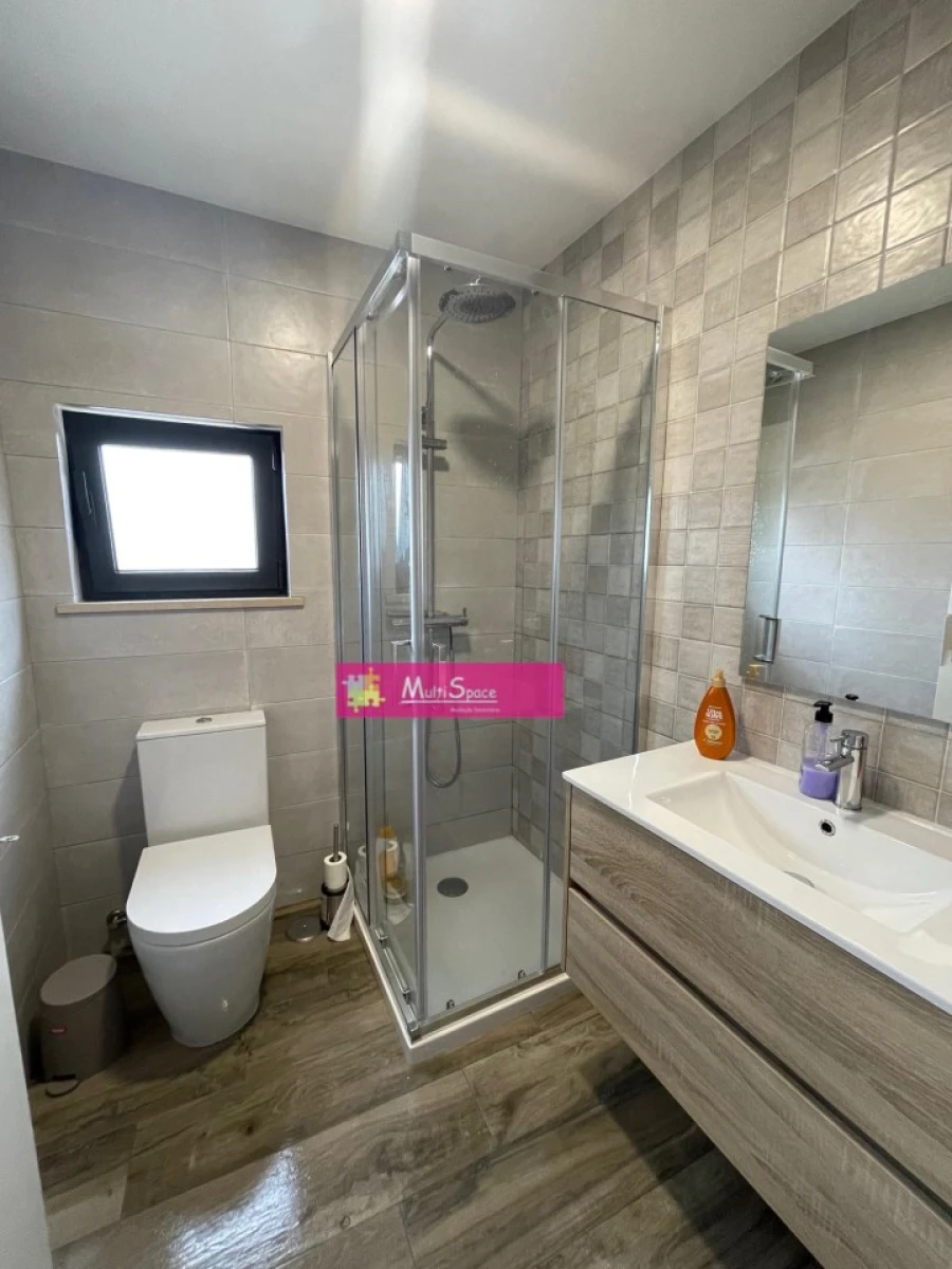 Moradia T3 para Venda em Atouguia Foto 9