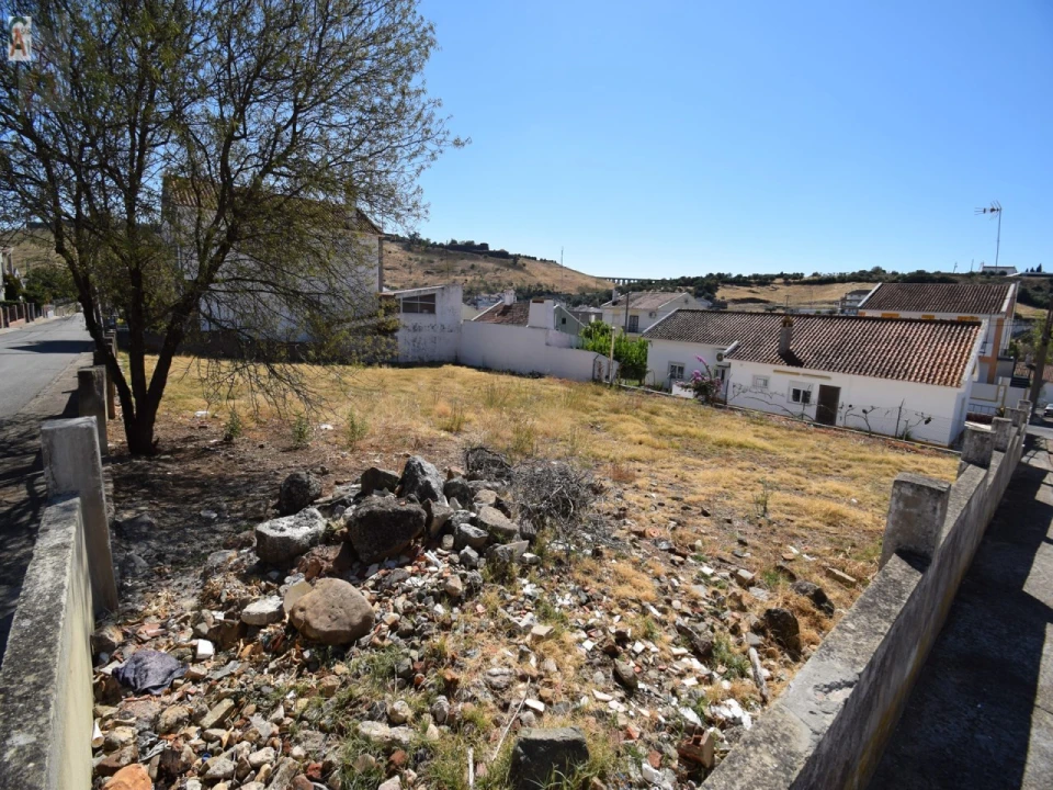 Terreno para Venda em Caia, São Pedro e Alcáçova Foto 1