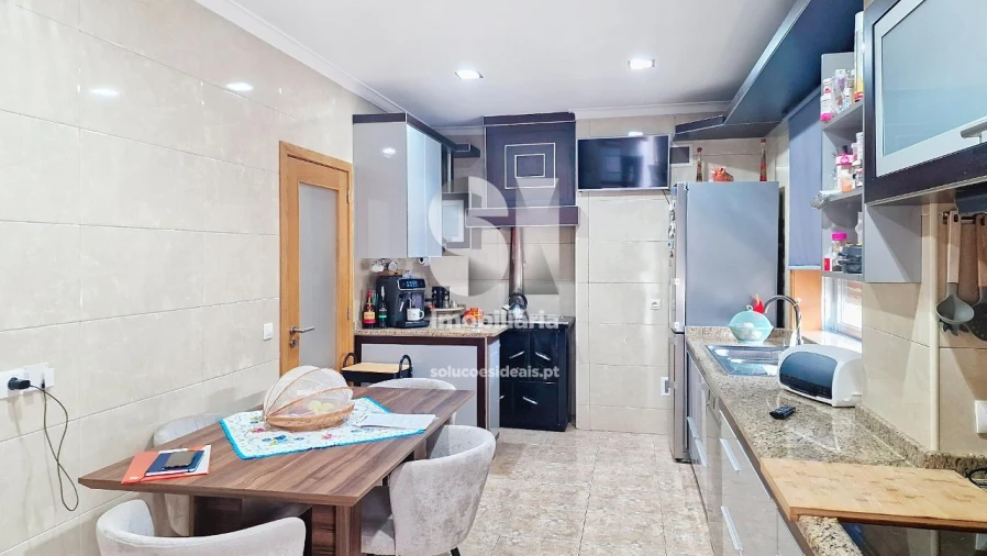 Apartamento T3 para Venda em Cristelos, Boim e Ordem Foto 7