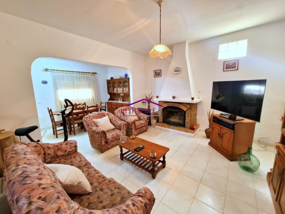 Moradia T4 para Venda em Loule (São Sebastião) Foto 4