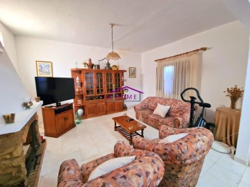 Moradia T4 para Venda em Loule (São Sebastião)