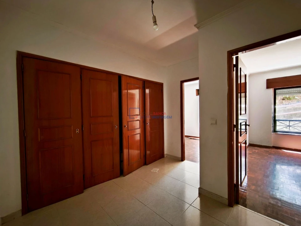 Apartamento T2 para Venda em Algueirão-Mem Martins Foto 12