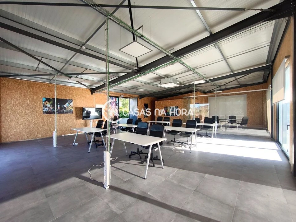 Escritório para Arrendamento em Rio de Mouro Foto 2