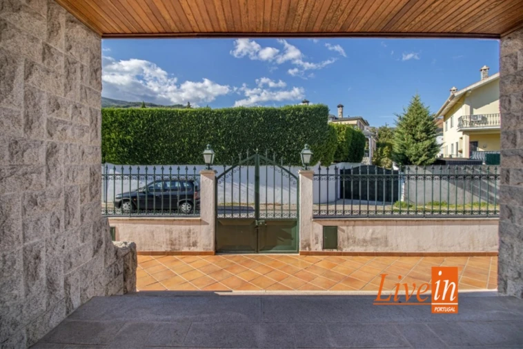 Moradia T5 para Venda em Boidobra Foto 3