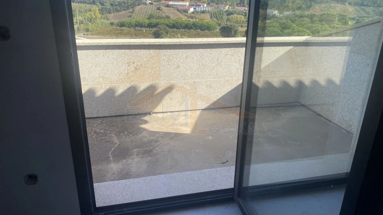 Moradia T4 para Venda em Alfeizerão Foto 26