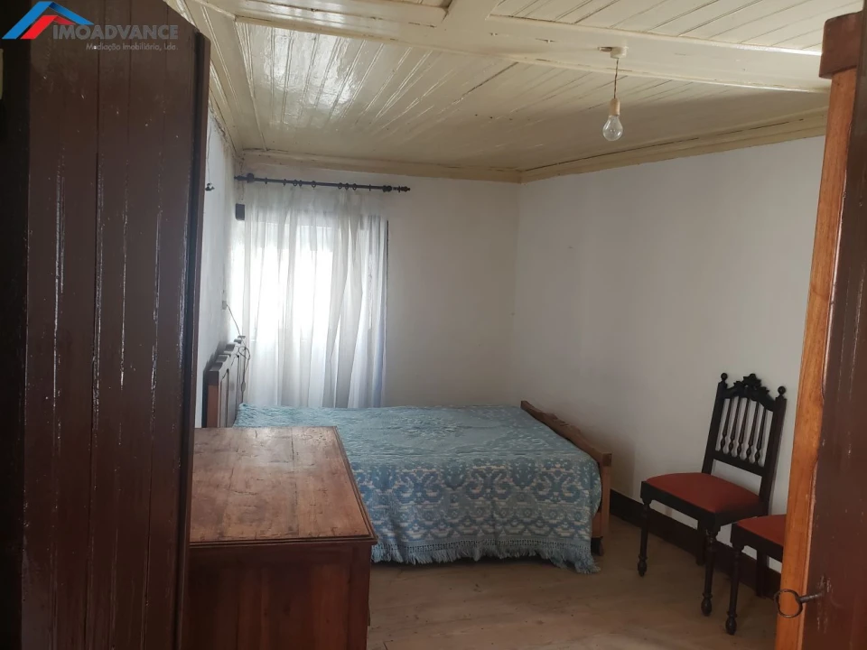 Moradia T1 para Venda em Lorvão Foto 4