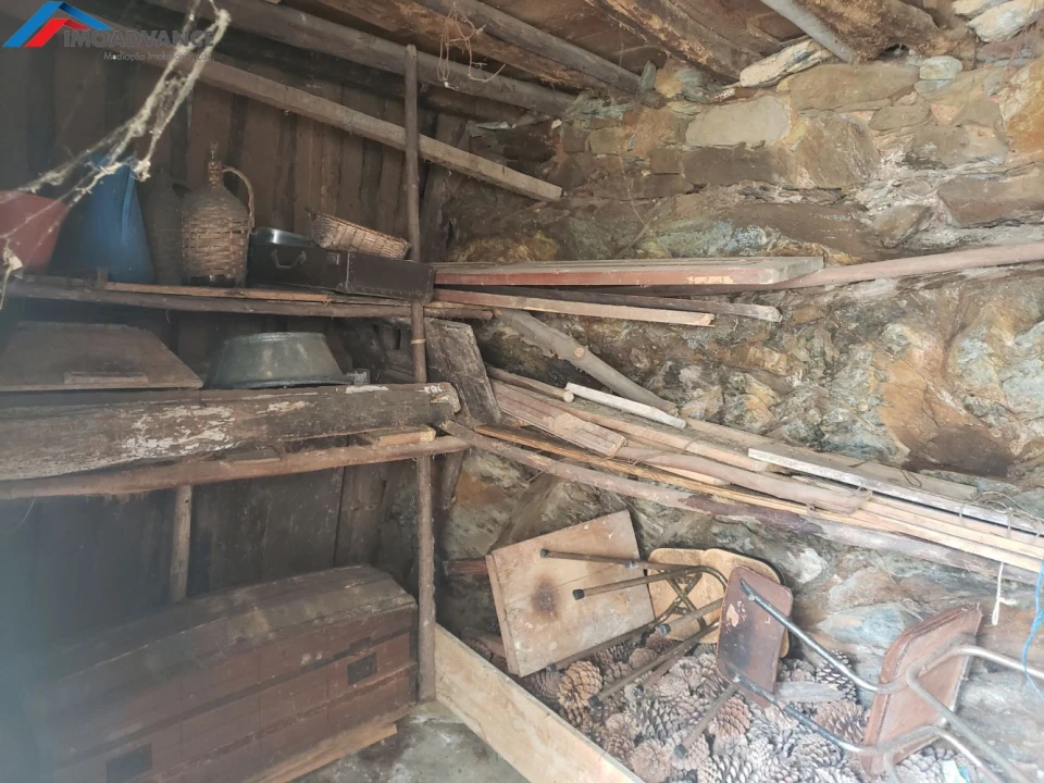 Moradia T1 para Venda em Lorvão Foto 21