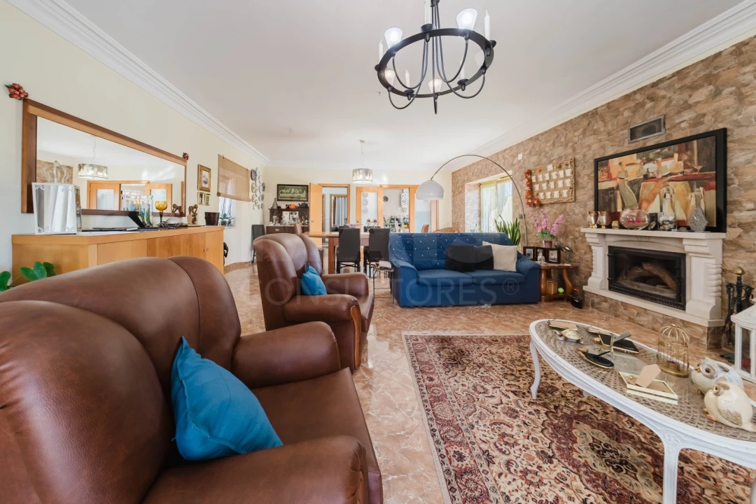 Moradia T4 para Venda em Peral Foto 9