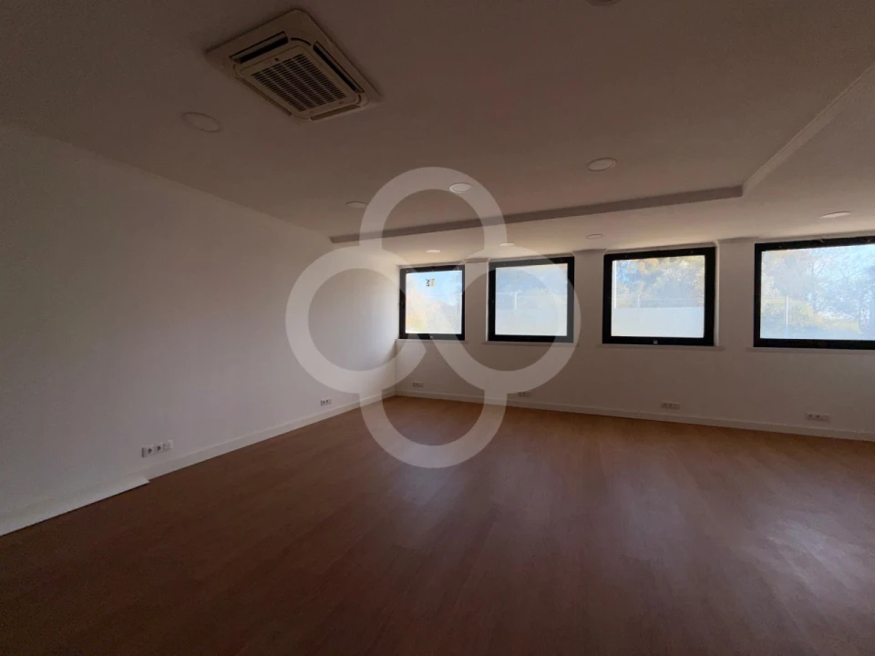 Escritório para Venda em Massamá e Monte Abraão Foto 24