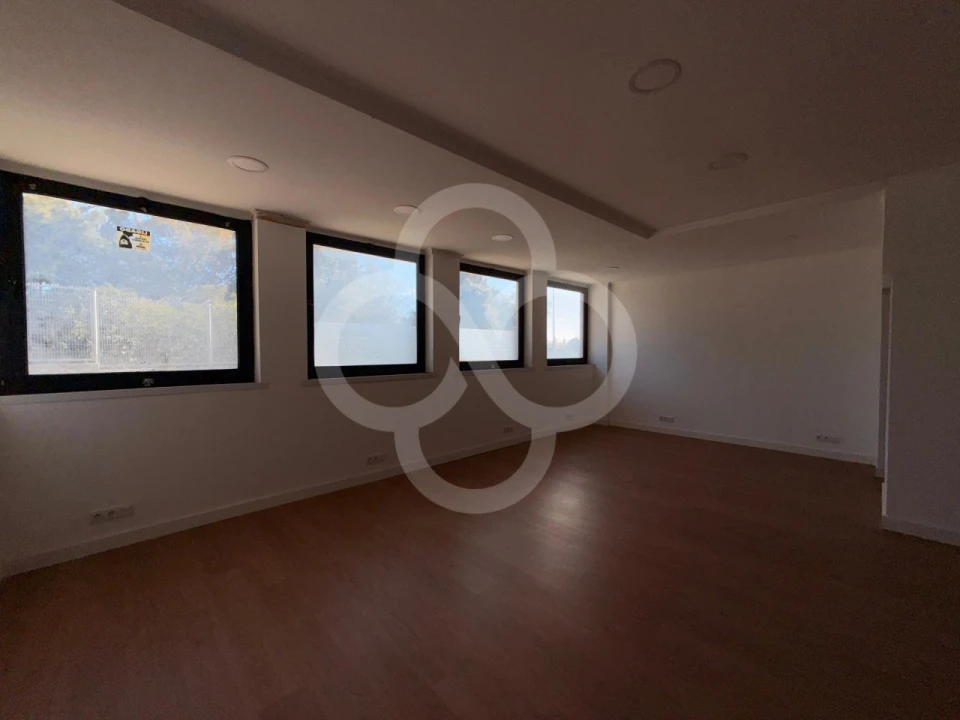 Escritório para Venda em Massamá e Monte Abraão Foto 26