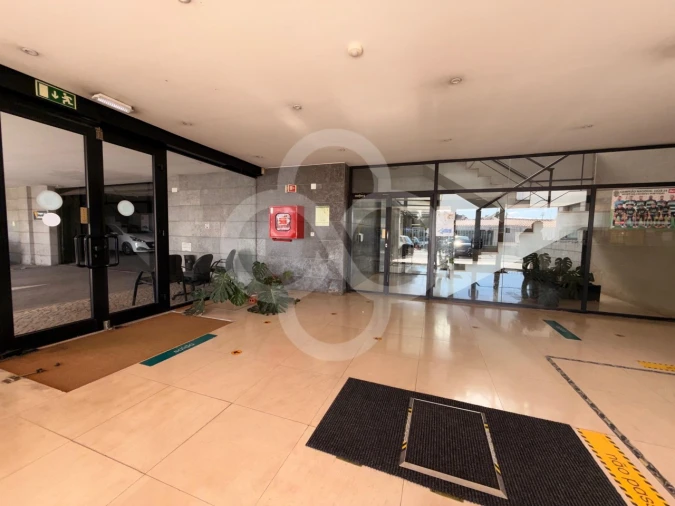 Escritório para Venda em Massamá e Monte Abraão Foto 8