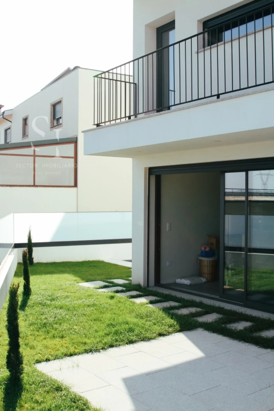 Moradia T3 para Venda em Frazão Arreigada Foto 24