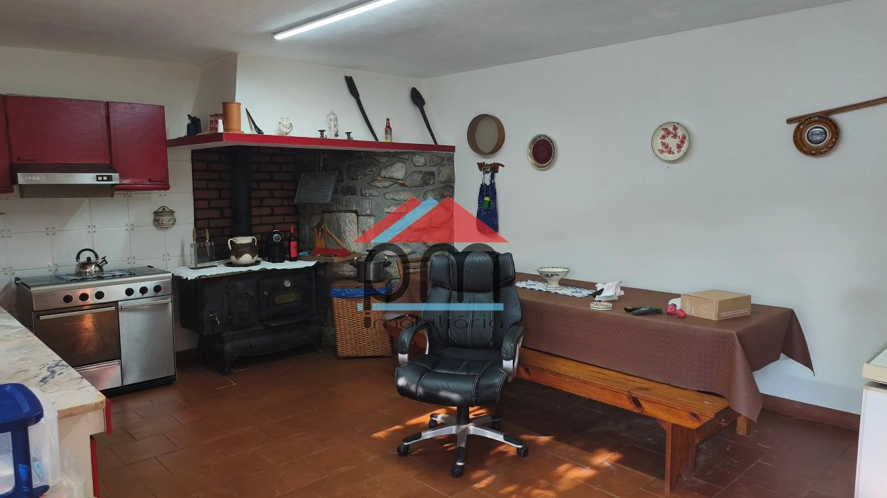 Moradia T6 para Venda em Vila Praia de Ancora Foto 13