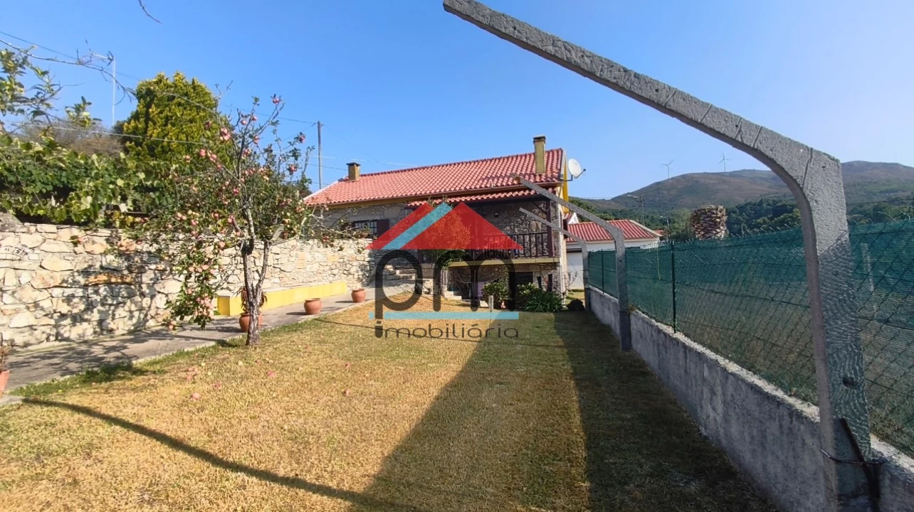 Moradia T6 para Venda em Vila Praia de Ancora Foto 39