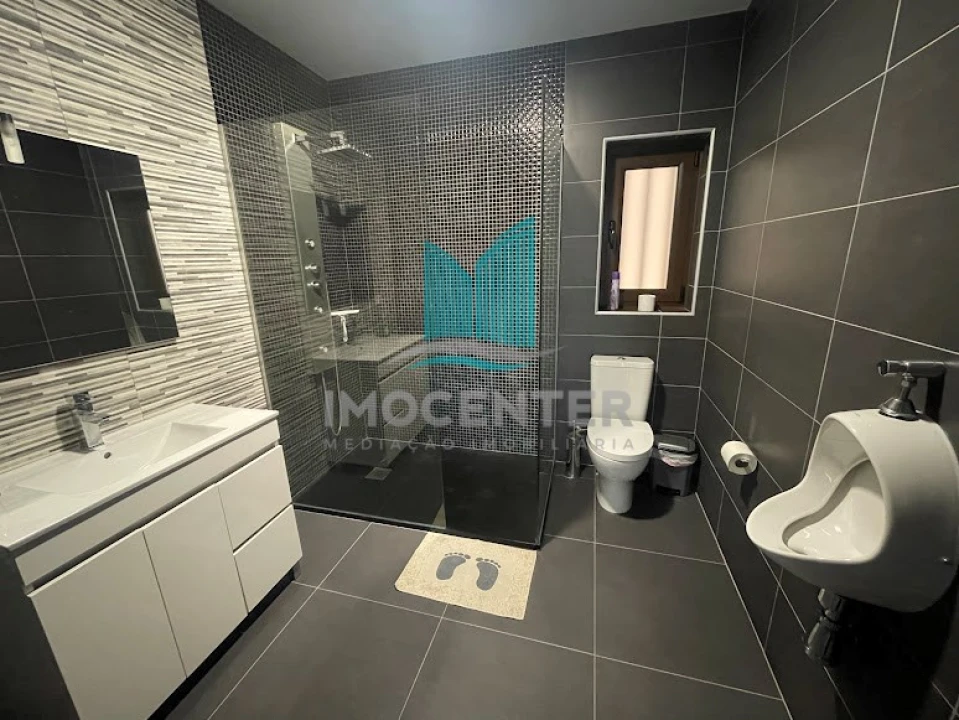 Moradia T5 para Venda em Lavos Foto 21