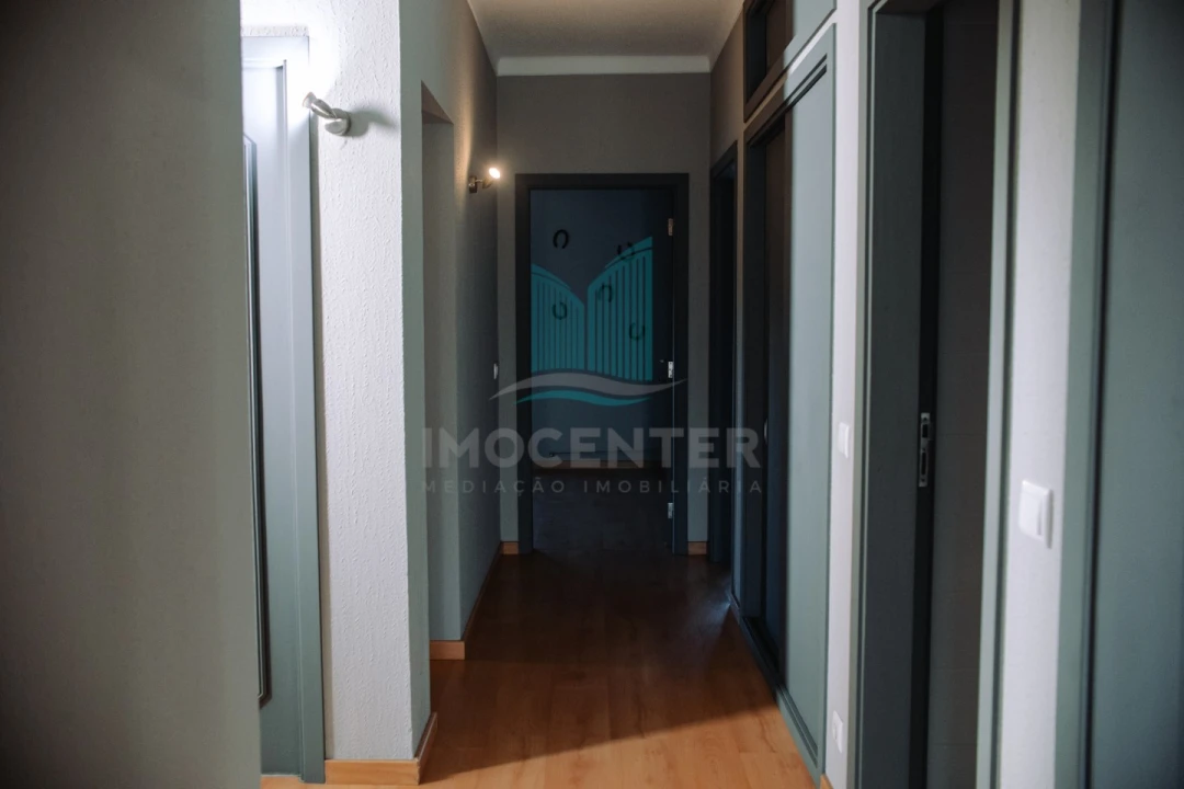 Moradia T5 para Venda em Lavos Foto 39