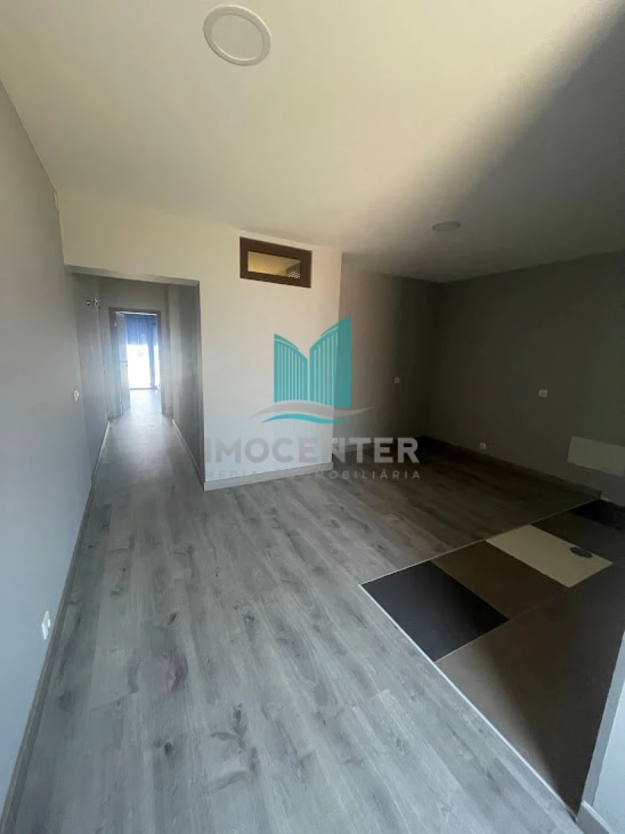 Moradia T5 para Venda em Lavos Foto 13