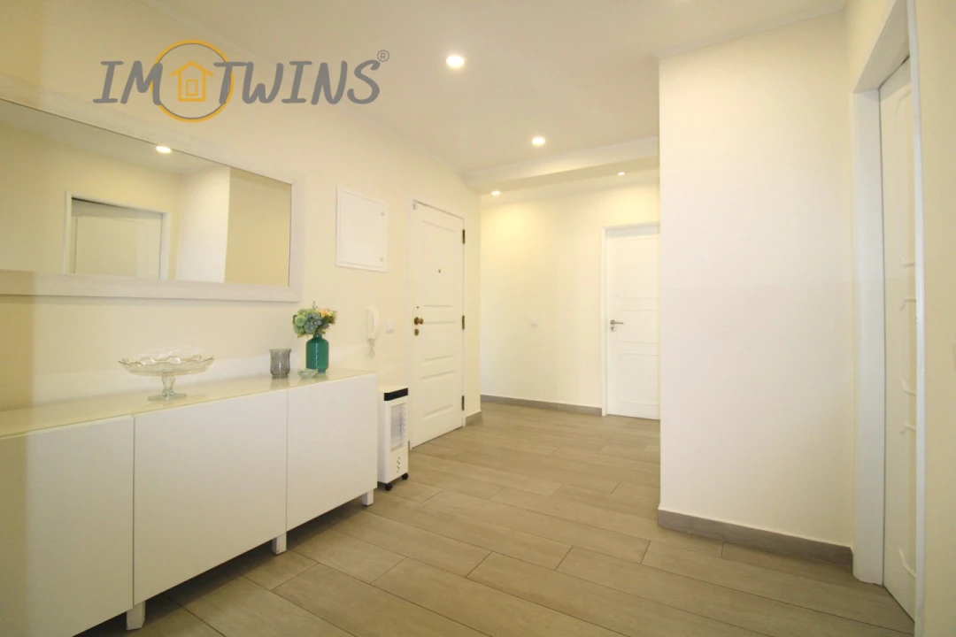 Apartamento T3 para Venda em Portimão Foto 10