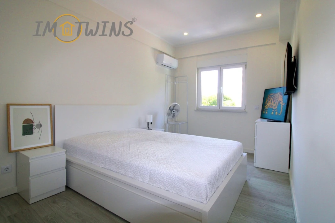 Apartamento T3 para Venda em Portimão Foto 12