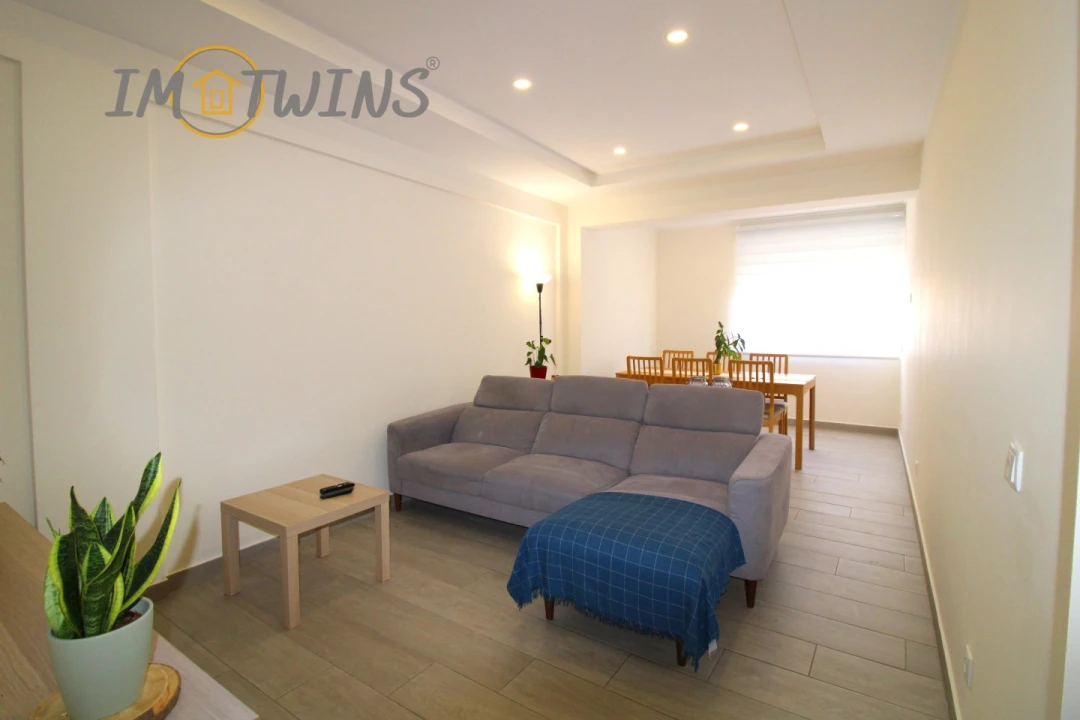 Apartamento T3 para Venda em Portimão Foto 2