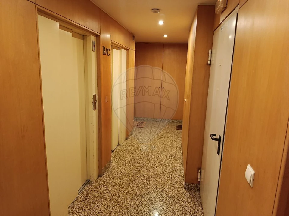 Apartamento T2 para Venda em Santa Marinha e São Pedro da Afurada Foto 2